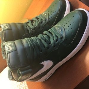 💯🌲🔥Authentic Nike Air Force 1 (Emerald Green)